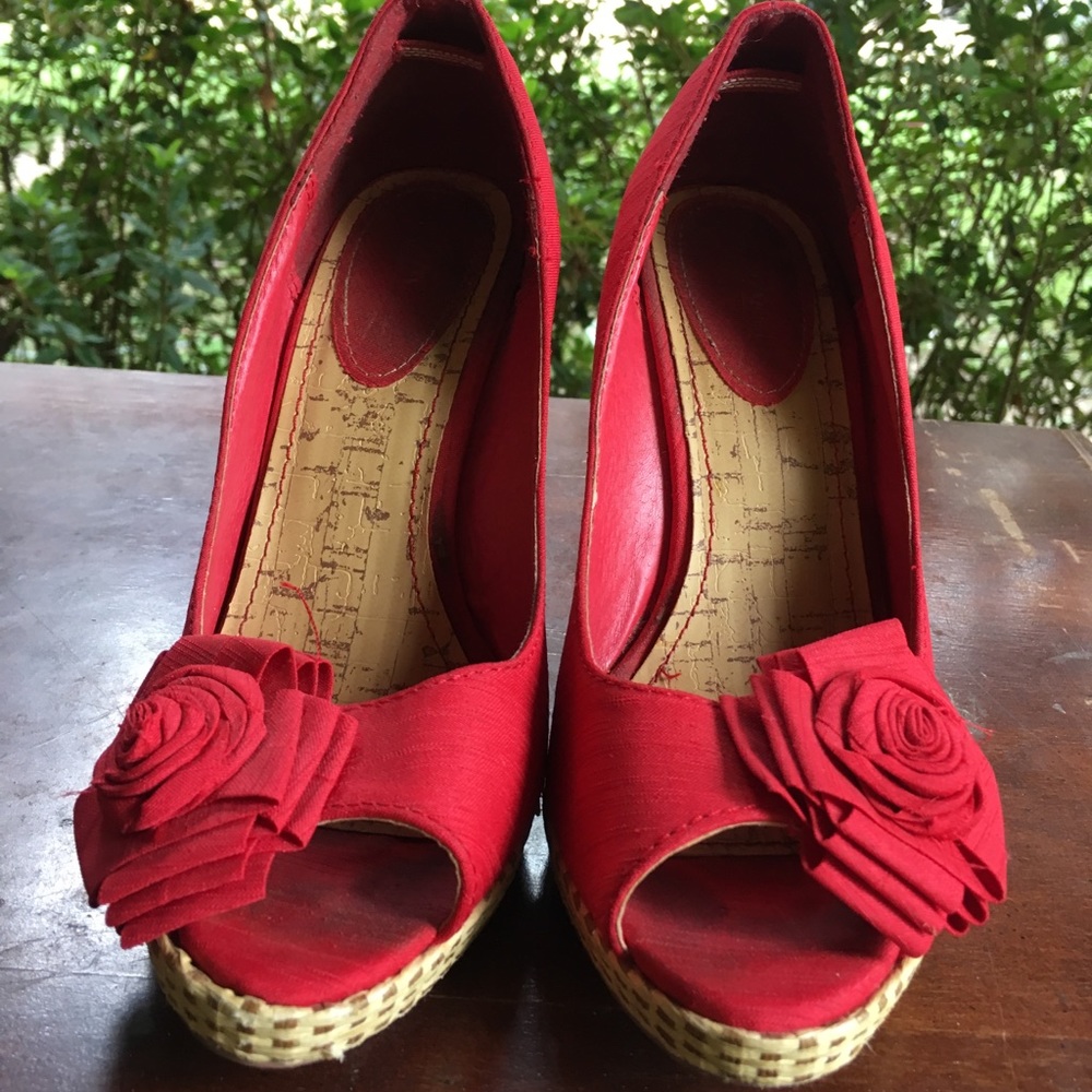 Anne Michelle Red Pumps